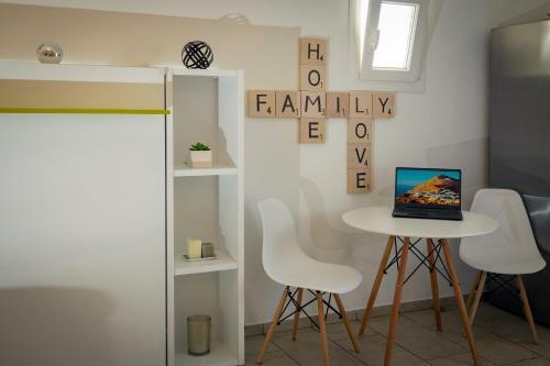 Glaros Luxury Apartments In Folegandros