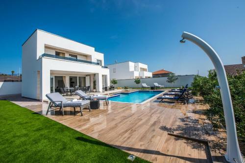 Luxury Villas Royal II With Private Pool