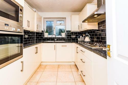Burnham House - Labrad Homes