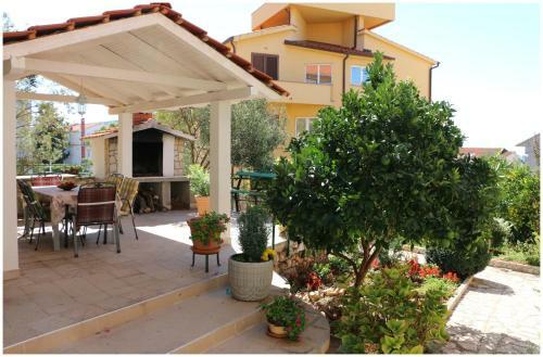 Apartments Lujo