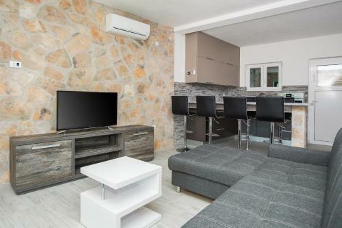 Villa Konoba With Heated Pool