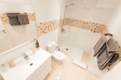 Sunny Days Apartment With Shared Pool And Free Wifi