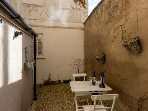 Pass The Keys Beautiful Regency Apartment - 2 Bed And Parking