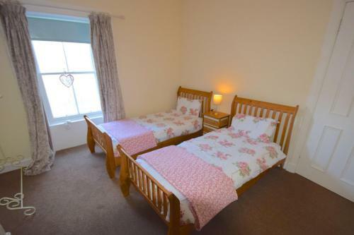 Beach House - Carrick Castle