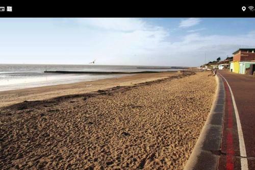 3bed Holiday Home In Clacton-on-sea Sleeps 8
