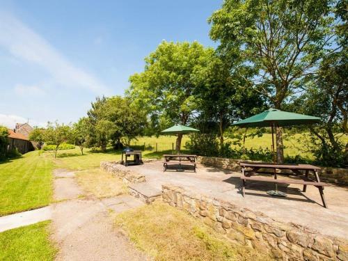 Bartlett's Barn- Uk38276