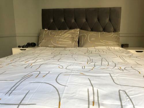 Stylish 2 Bed Apartment Next To The Norfolk Broads