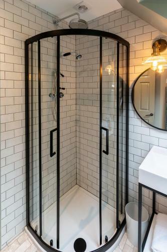 Villa Beautiful Luxury Property In The Surrey Hills
