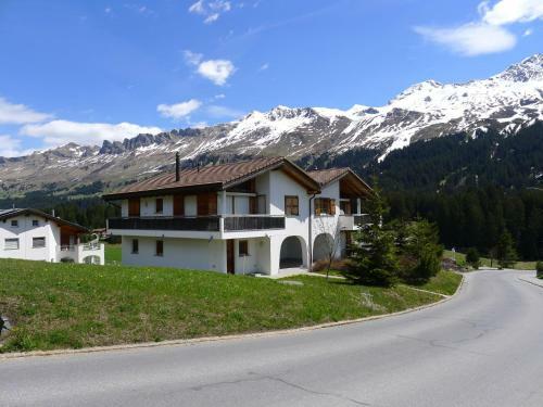 Apartment Tgesa Sartons