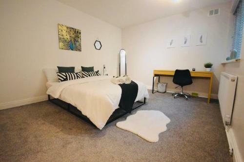 Stunning 3-bed Ground Floor Apartment In Coventry