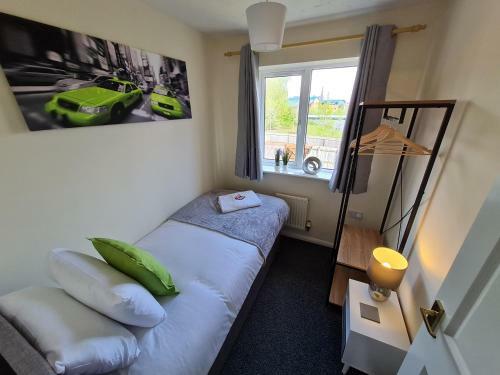 Cosy House With Parking Rwc By Passionfruit Properties