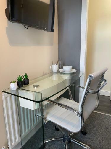 Modern En-suite Double Bedroom