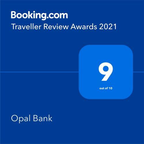 Hotel Opal Bank