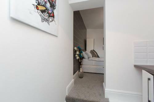 Hostal Townhouse Plus @ 130 West Street Crewe