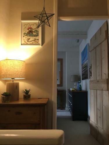 9 Melinda Cottage