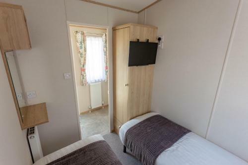 Family Friendly 2 Bedroom - On Great Holiday Park!