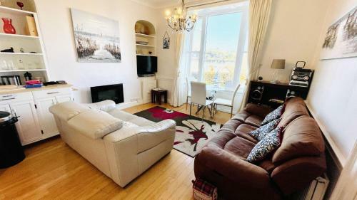 2 Dartview - Close To The Water, River Views, Ground Floor Access