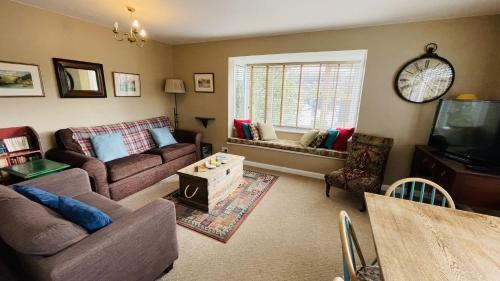 Number 20 - Central, Classic Style, Private And Parking