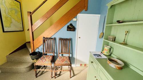 Number 20 - Central, Classic Style, Private And Parking