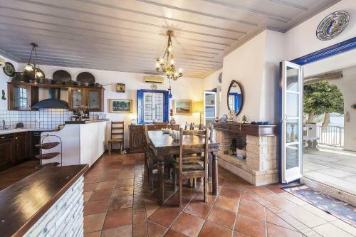Beachfront Spetses Spectacular Fully Equipped Traditional Villa Familiesgroups