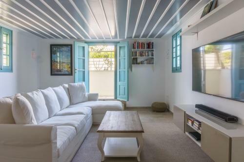 The Great Gatsby 6br Villa Overlooking Spetses Old Town