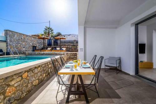 Lambis Villas