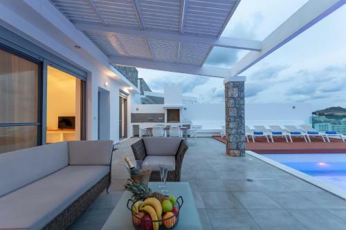 Luxury Sunrise White Villa