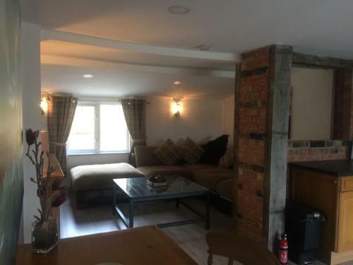 Woodpecker Cottage At Frog Trotters Cottages