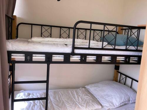 Apartment 457