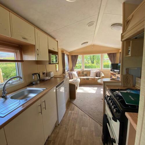 Herald Gold Holiday Caravan