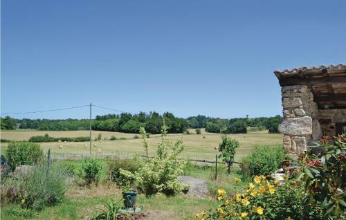 Holiday Home Pouzol