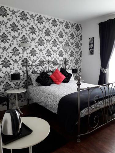 Hostal Le 7 Auberge & Restaurant