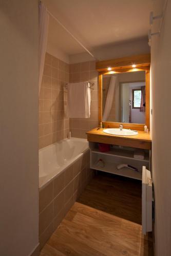 Aparthotel Hameau Des Aiguilles 4