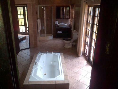 The Waterfront Country Lodge