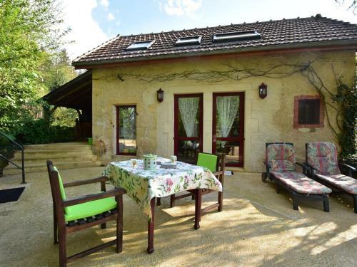 Holiday Home Laiterie Du Manoir De Thard Onlay