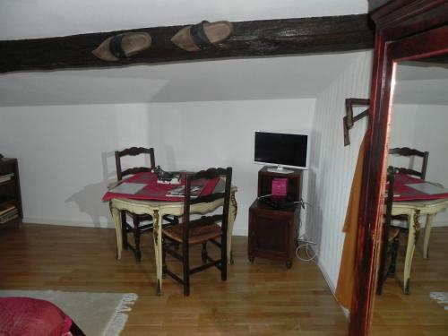Hostal Ferme Des Entremains
