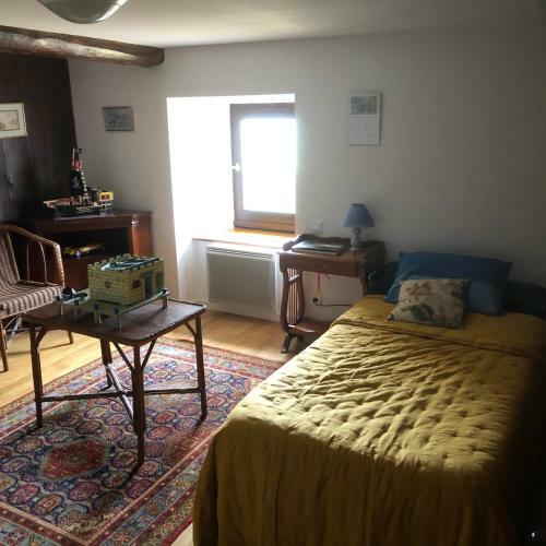 Hostal Ferme Des Entremains