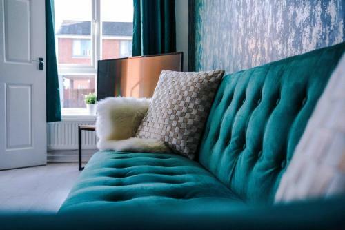 5 Bedroom House Manchester Hosted By Mcr Dens