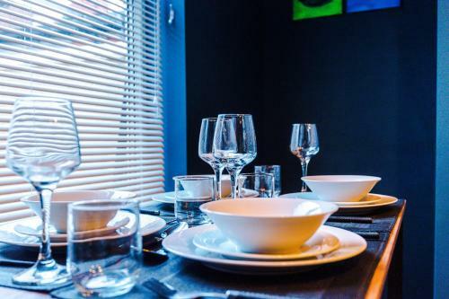3 Bedroom House Salford Hosted By Mcr Dens