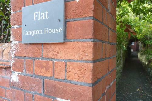 Langton House Apartment For 4