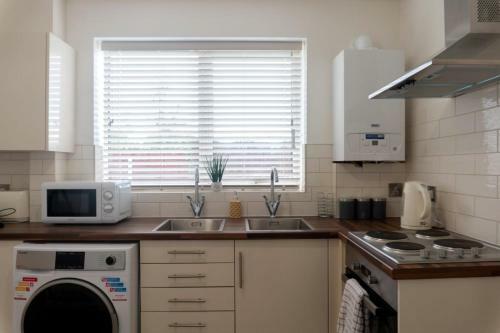 Gorgeous Ground Floor Apartment + Free Parking
