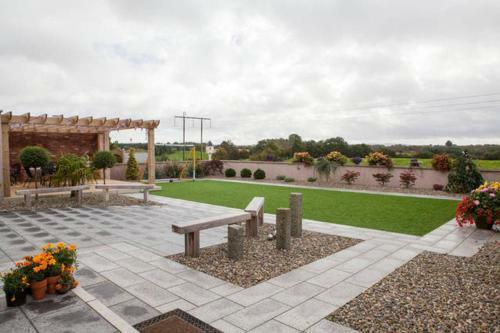 Bed & Breakfast Arvalee Retreat With Outdoor Hottub