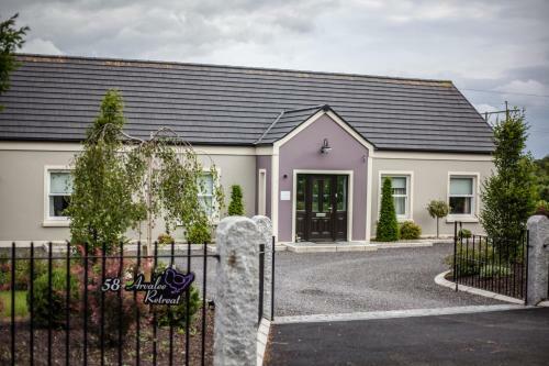 Bed & Breakfast Arvalee Retreat With Outdoor Hottub