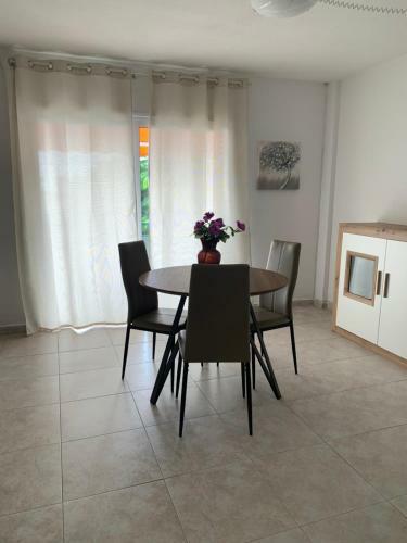 Apartamento Comodoro, En Frente Del Mar
