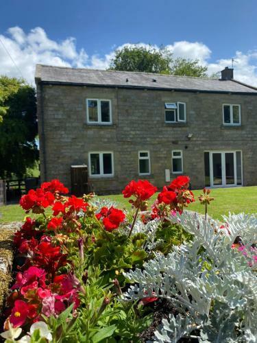 Delightful Stone Barn, With Superb Views, Ramsgill
