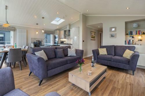Sandpiper - Luxury Lodge, Close To Beach, Pet Friendly