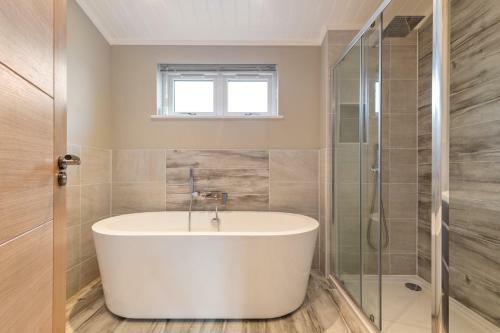 Sandpiper - Luxury Lodge, Close To Beach, Pet Friendly