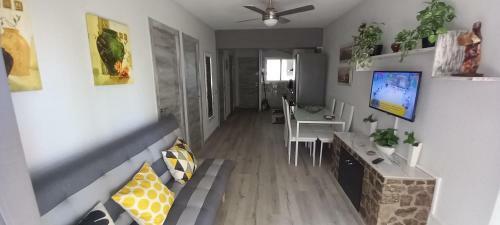 Apartamento Avda. Papa Luna 10, Les Doyes