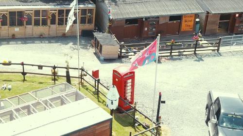 Ruby Shepherds Hut Sleeps 4
