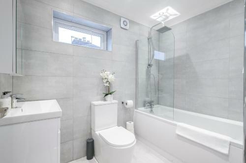 Apartamento Attractive And Spacious 3 Bed House In Grays Lakeside